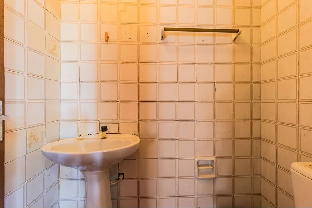 Casa para venda no bairro Partenon em Porto Alegre
