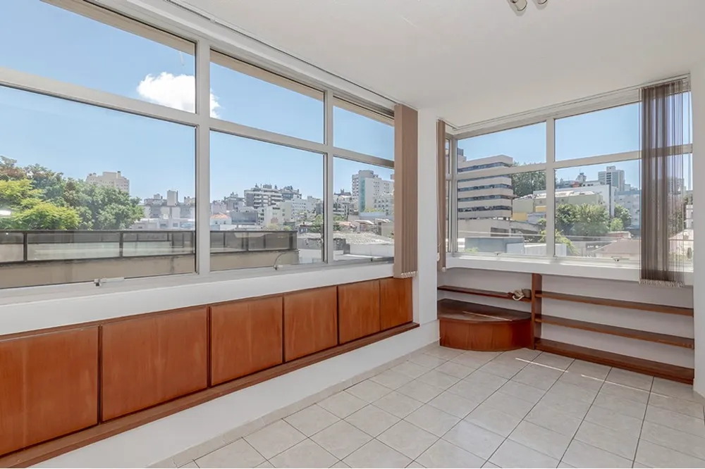Sala para venda no bairro Auxiliadora em Porto Alegre