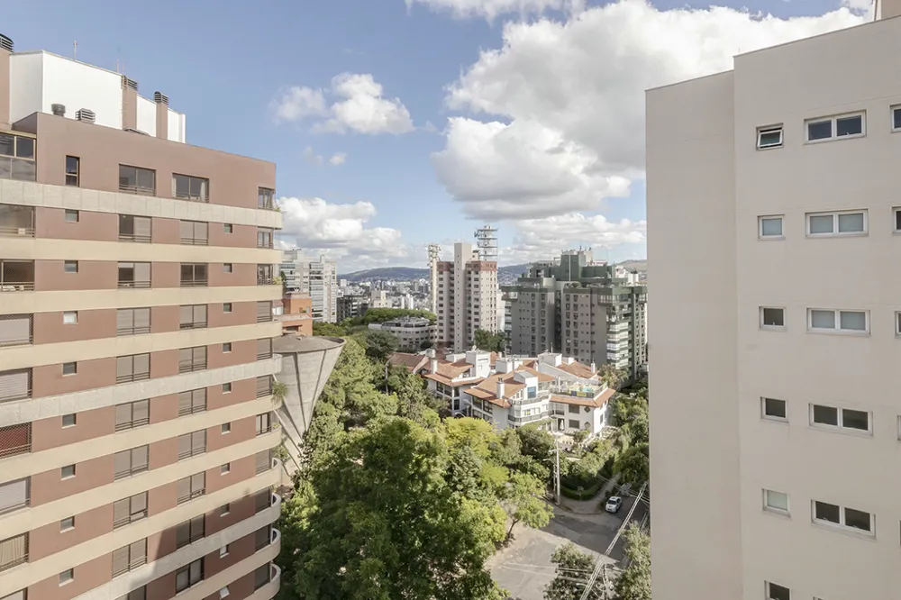 Triplex para venda no bairro Bela Vista em Porto Alegre