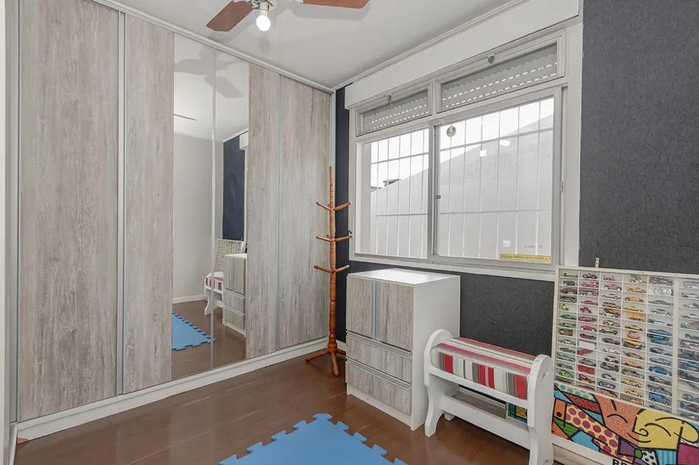 Casa para venda no bairro Jardim Itu em Porto Alegre