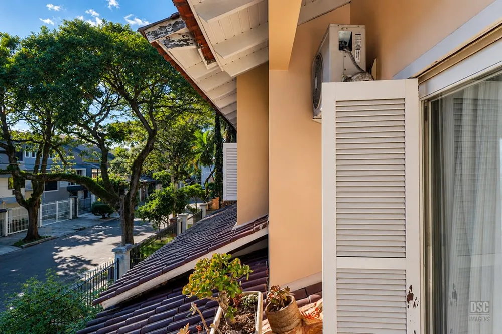 Casa para venda no bairro Jardim Itu em Porto Alegre