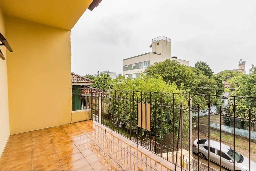 Casa para venda no bairro Vila Ipiranga em Porto Alegre