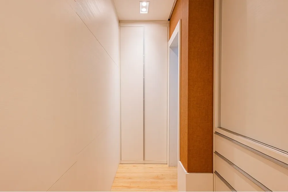 Sala para venda no bairro Chácara das Pedras em Porto Alegre