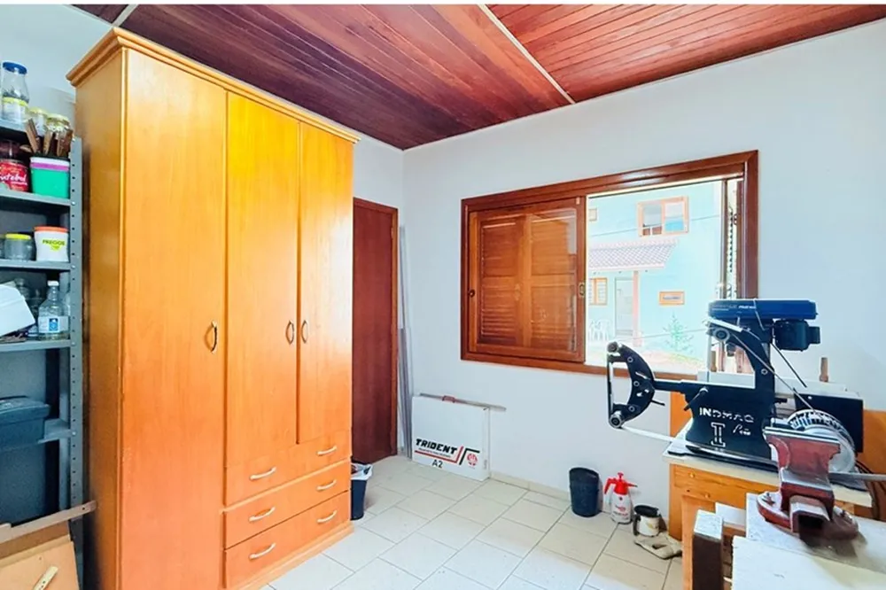 Casa para venda no bairro Teresópolis em Porto Alegre
