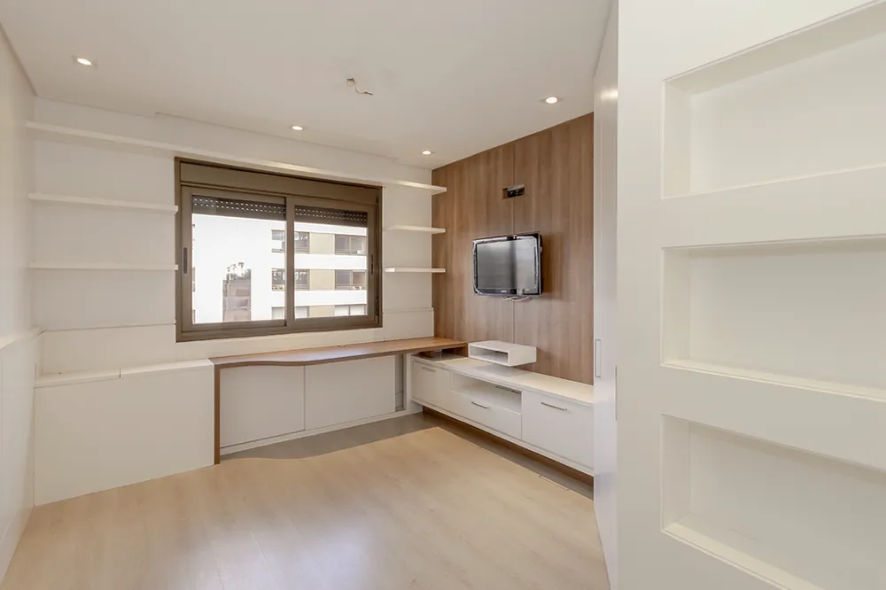 Triplex para venda no bairro Bela Vista em Porto Alegre