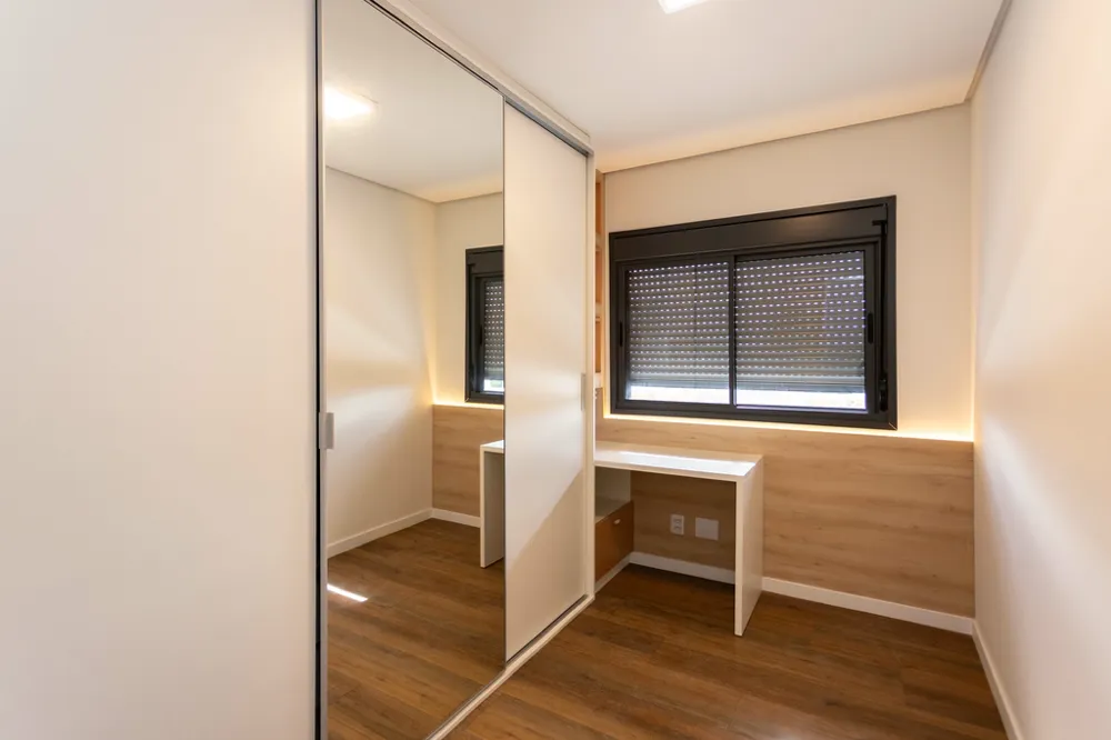 Apartamento para venda no bairro Vila Ipiranga em Porto Alegre