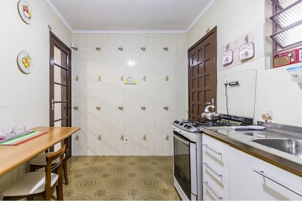 Casa para venda no bairro Vila Ipiranga em Porto Alegre