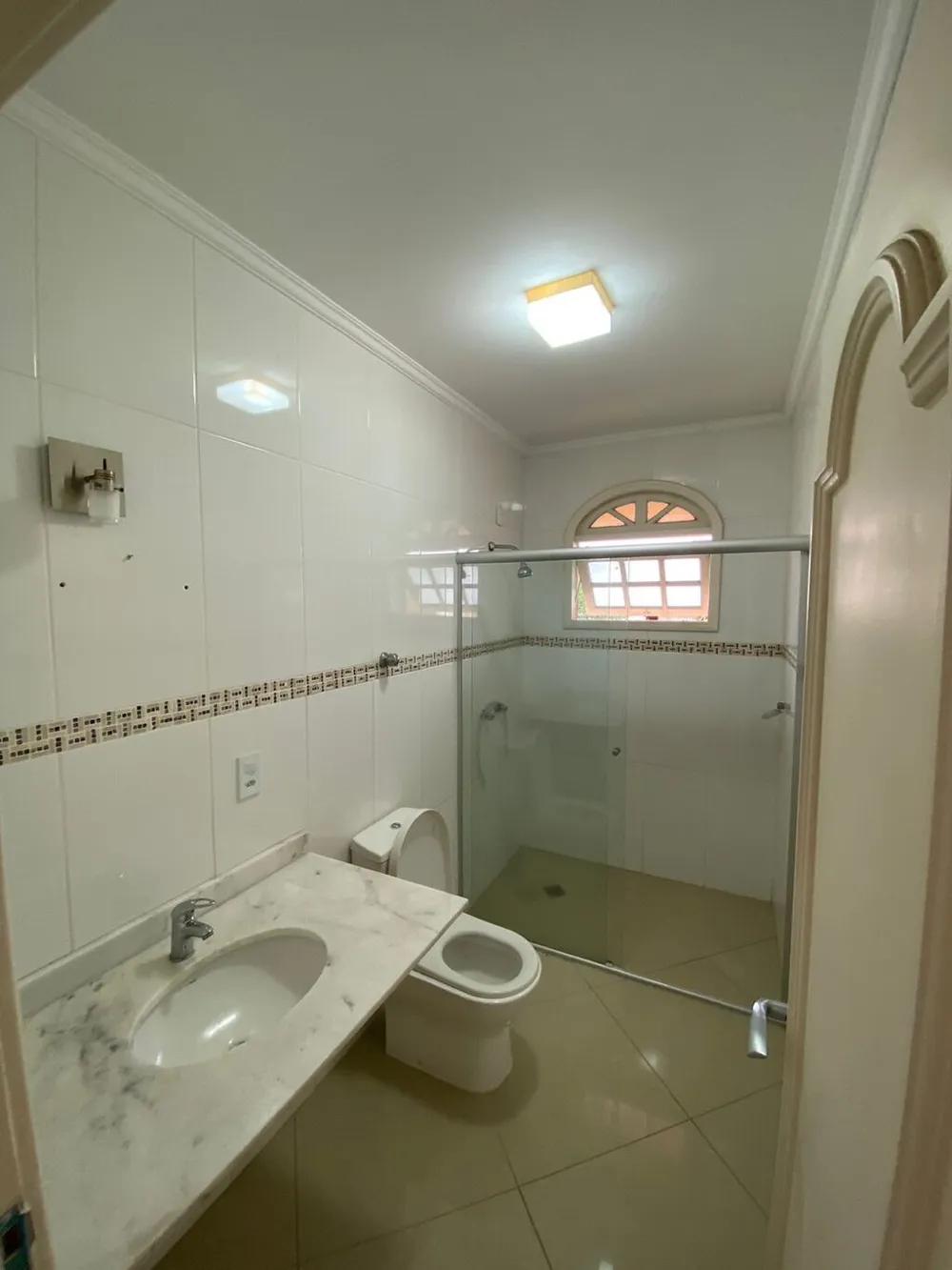 Casa para venda no bairro Chácara das Pedras em Porto Alegre