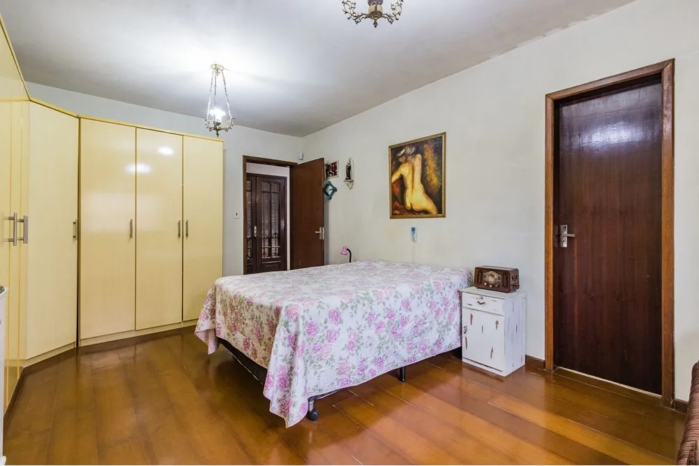 Casa para venda no bairro Vila Ipiranga em Porto Alegre