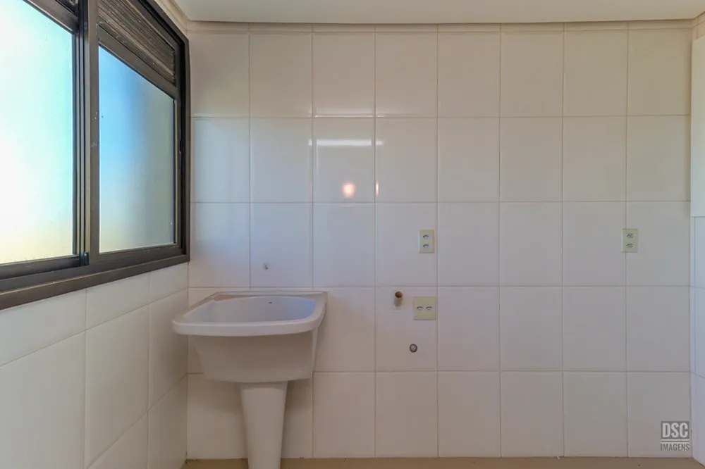 Apartamento para venda no bairro Jardim Planalto em Porto Alegre