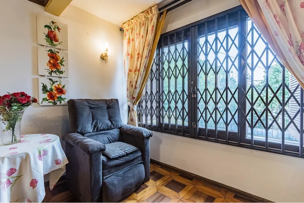 Casa para venda no bairro Vila Ipiranga em Porto Alegre
