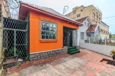 Edifício Comercial para venda no bairro Vila Ipiranga em Porto Alegre