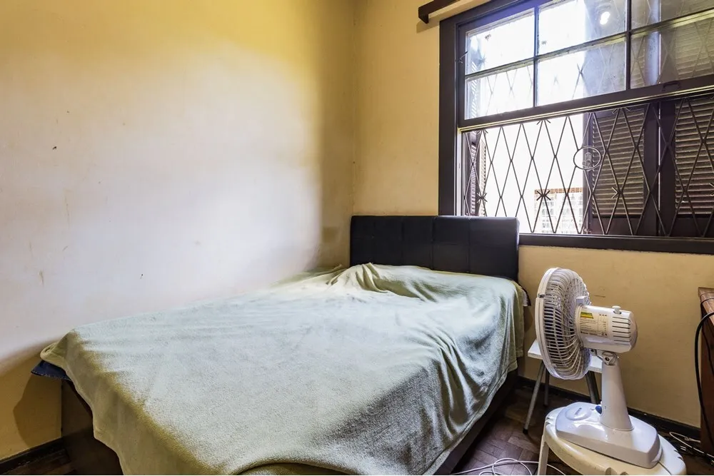 Casa para venda no bairro Partenon em Porto Alegre