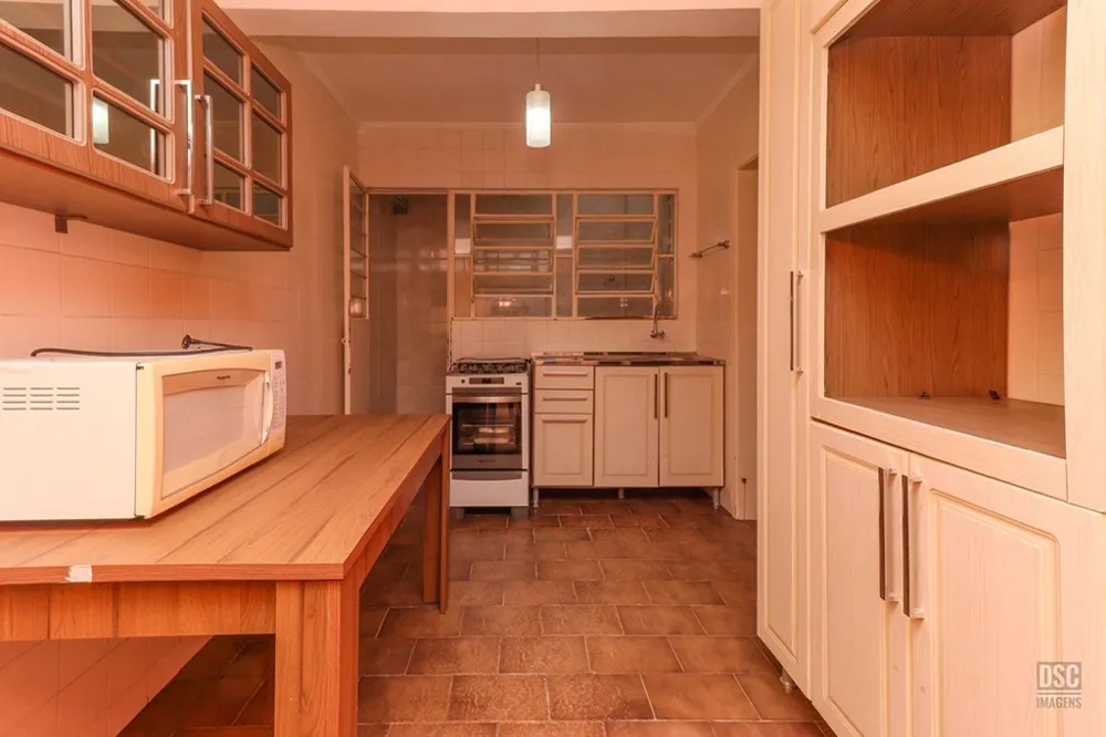 Casa para venda no bairro Vila Ipiranga em Porto Alegre