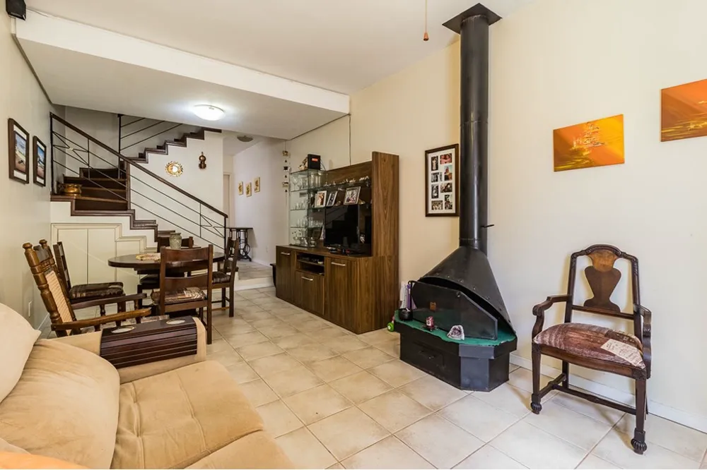 Casa em Condomínio para venda no bairro Teresópolis em Porto Alegre