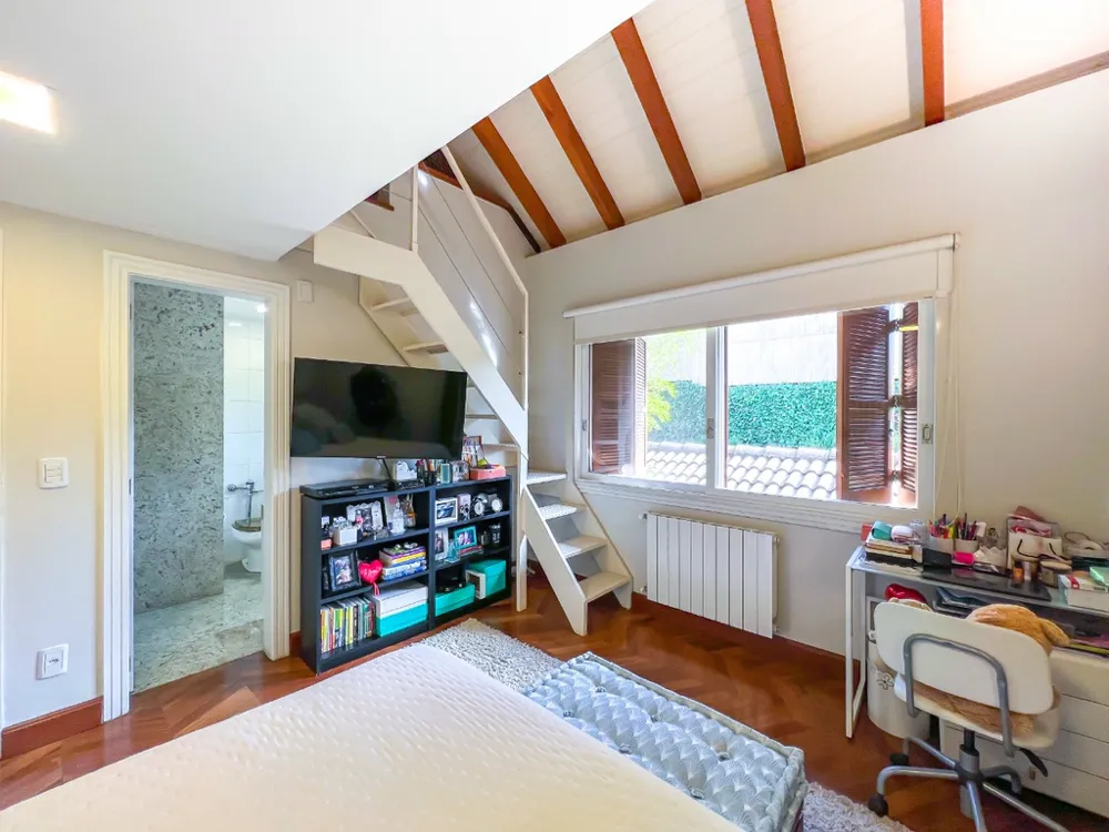 Casa em Condomínio para venda no bairro Três Figueiras em Porto Alegre