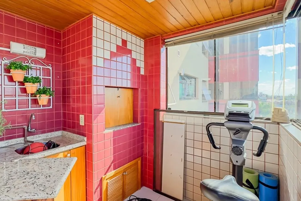 Apartamento para venda no bairro Jardim Lindóia em Porto Alegre