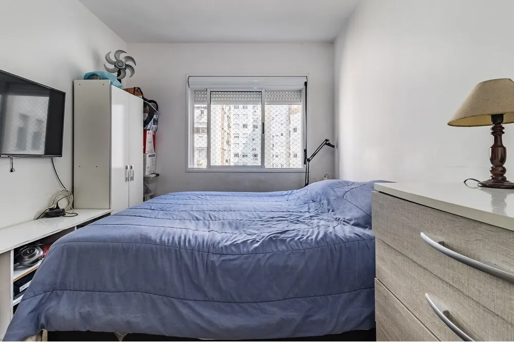 Apartamento para venda no bairro Vila Ipiranga em Porto Alegre