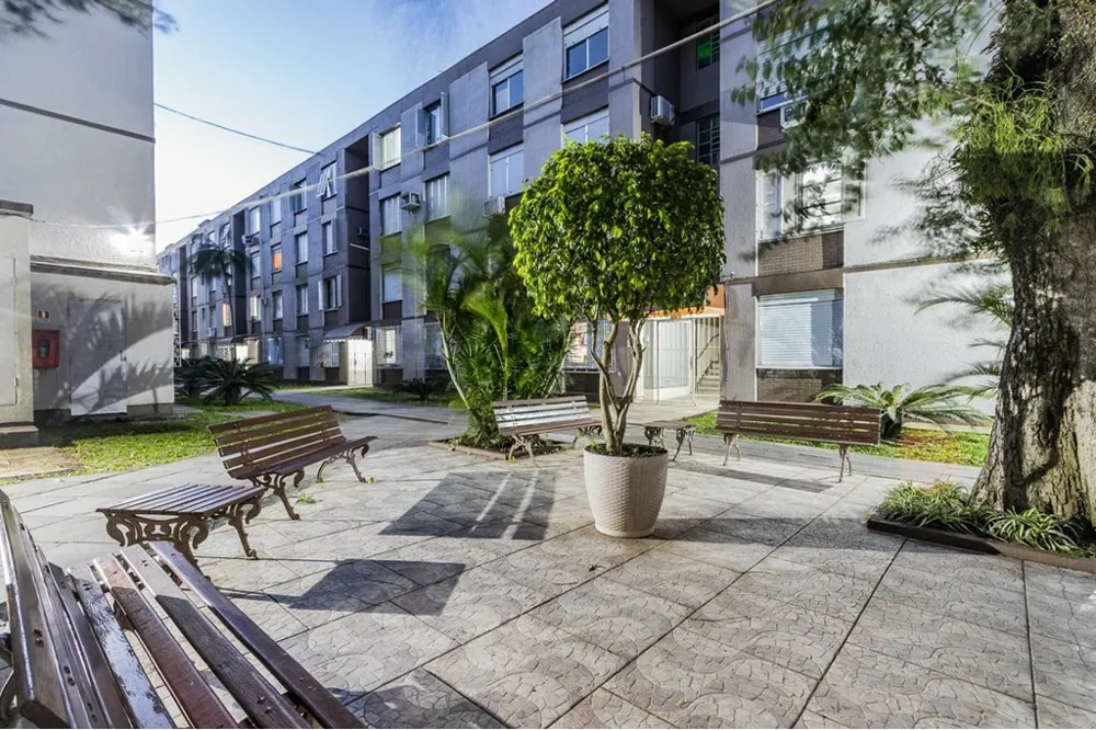 Apartamento para venda no bairro Vila Ipiranga em Porto Alegre
