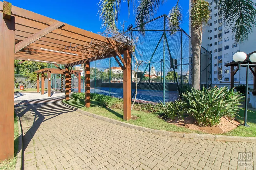 Apartamento para venda no bairro Vila Ipiranga em Porto Alegre