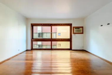 Apartamento para venda no bairro Moinhos de Vento em Porto Alegre