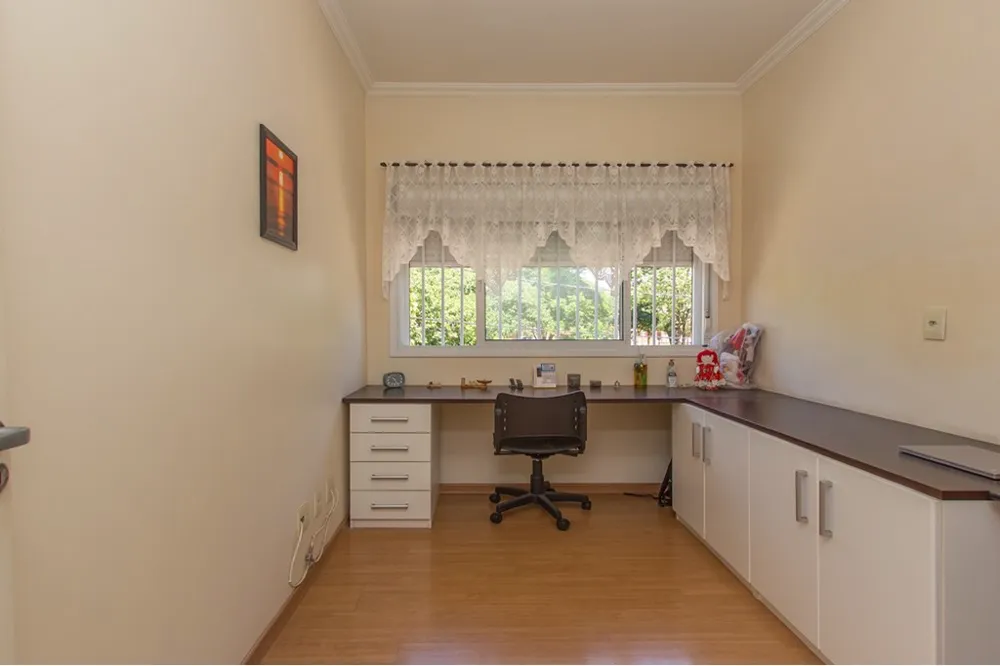 Casa para venda no bairro Vila Ipiranga em Porto Alegre