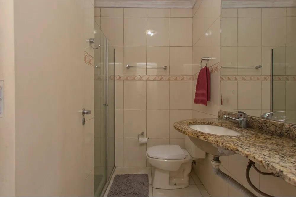 Casa para venda no bairro Vila Ipiranga em Porto Alegre
