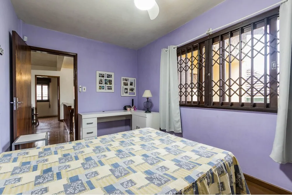 Casa para venda no bairro Vila Ipiranga em Porto Alegre