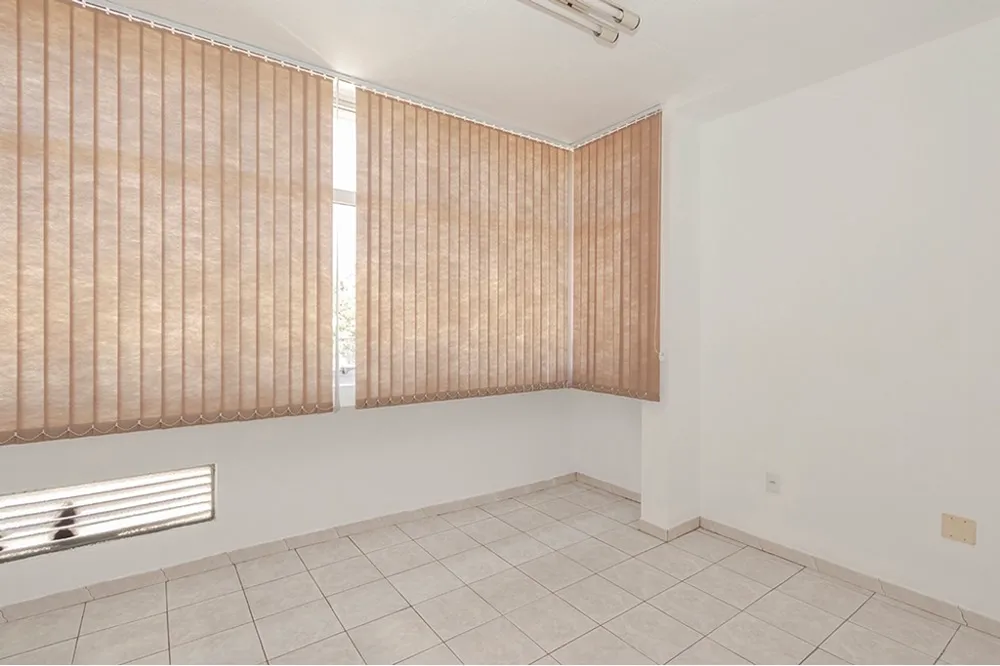 Sala para venda no bairro Auxiliadora em Porto Alegre