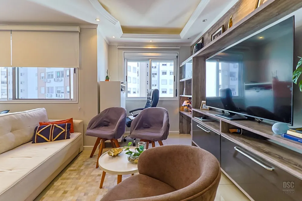 Apartamento para venda no bairro Vila Ipiranga em Porto Alegre