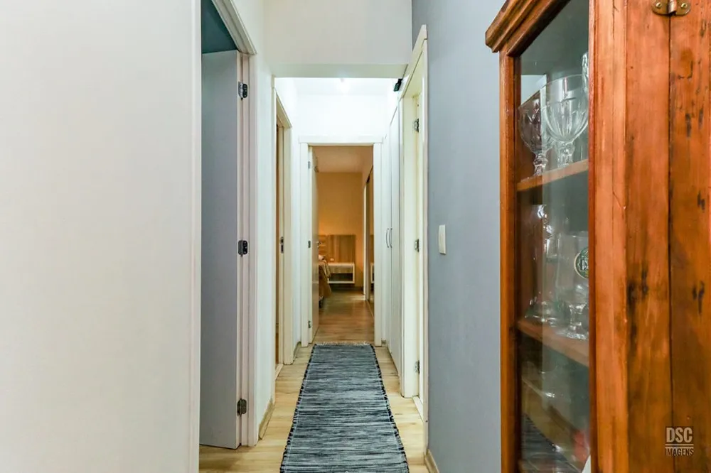 Apartamento para venda no bairro Vila Ipiranga em Porto Alegre