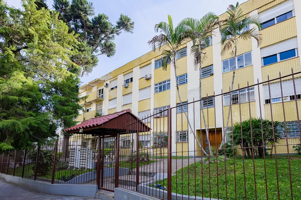 Apartamento para venda no bairro Vila Ipiranga em Porto Alegre