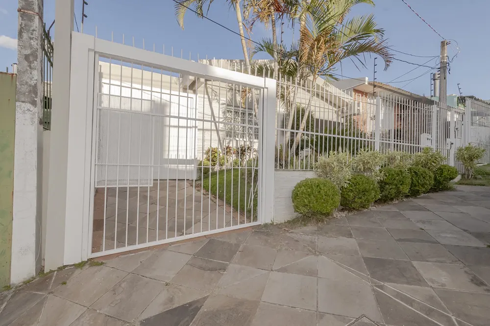Casa para venda no bairro Jardim Itu em Porto Alegre