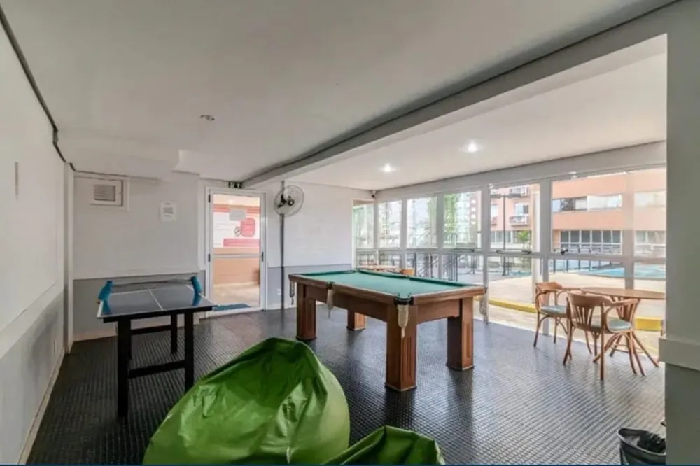 Apartamento para venda no bairro Vila Ipiranga em Porto Alegre