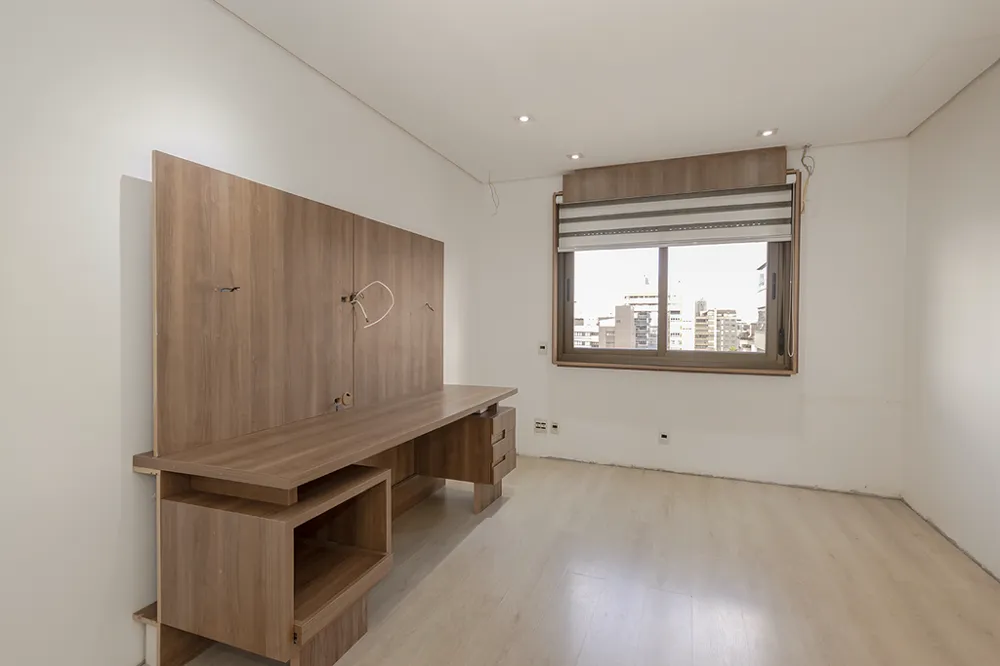 Triplex para venda no bairro Bela Vista em Porto Alegre
