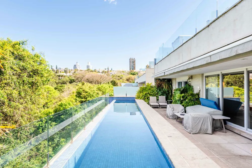 Apartamento para venda no bairro Três Figueiras em Porto Alegre