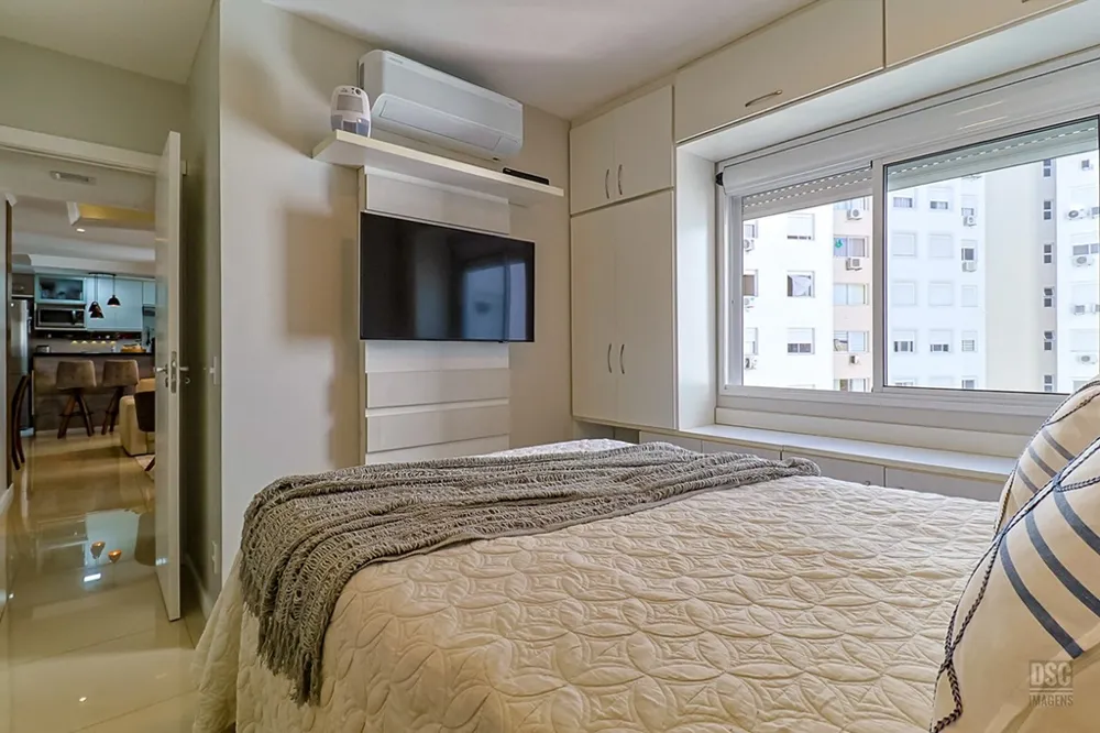 Apartamento para venda no bairro Vila Ipiranga em Porto Alegre