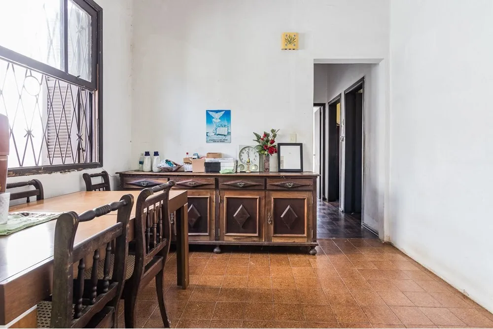 Casa para venda no bairro Partenon em Porto Alegre
