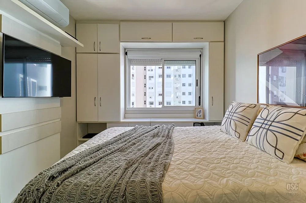 Apartamento para venda no bairro Vila Ipiranga em Porto Alegre