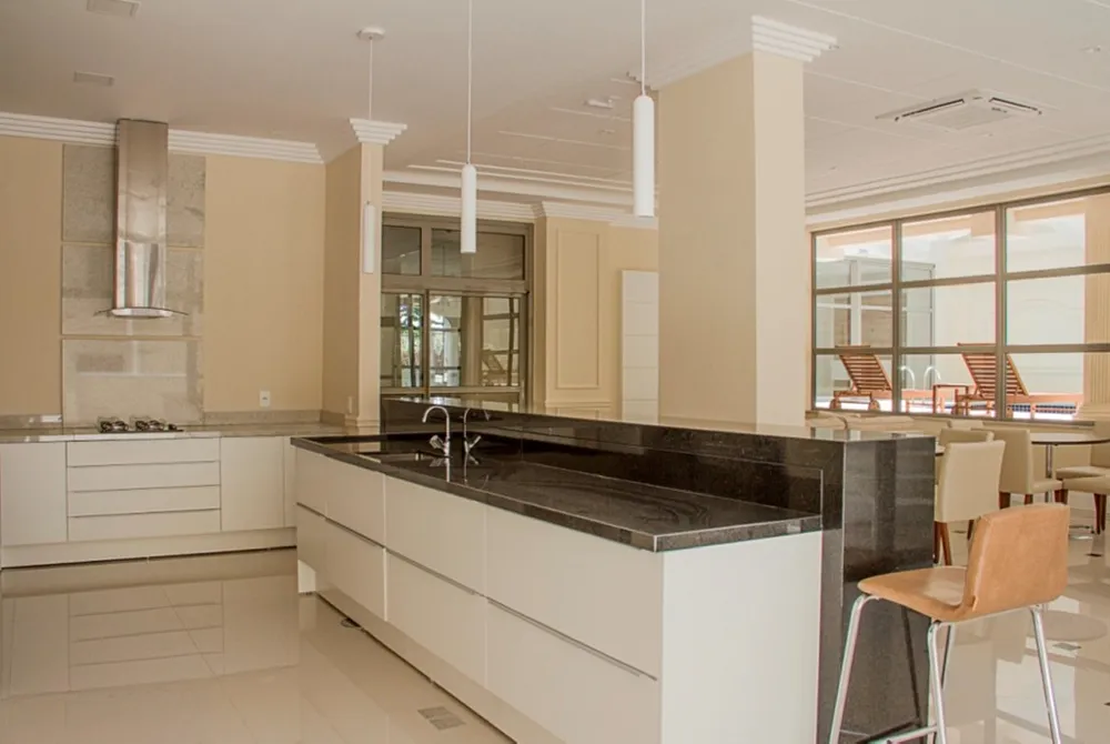 Apartamento para venda no bairro Três Figueiras em Porto Alegre