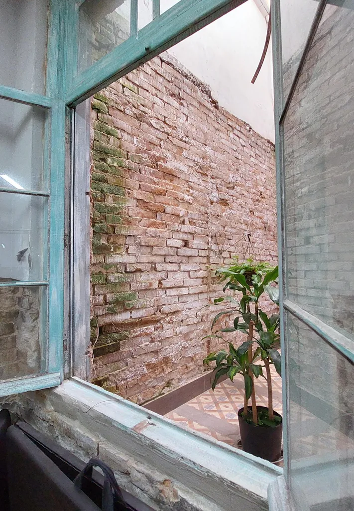 Casa para venda no bairro Floresta em Porto Alegre