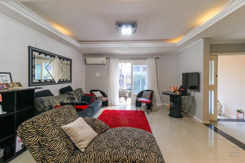Casa para venda no bairro Jardim Itu em Porto Alegre