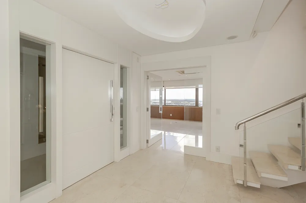 Triplex para venda no bairro Bela Vista em Porto Alegre
