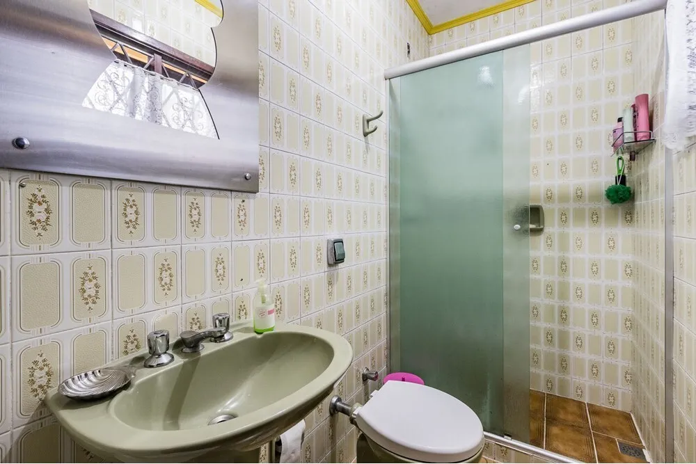 Casa para venda no bairro Vila Ipiranga em Porto Alegre