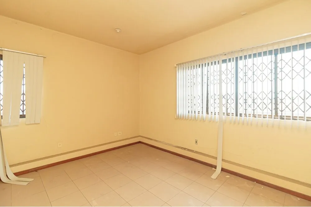 Edifício Comercial para venda no bairro Sarandi em Porto Alegre
