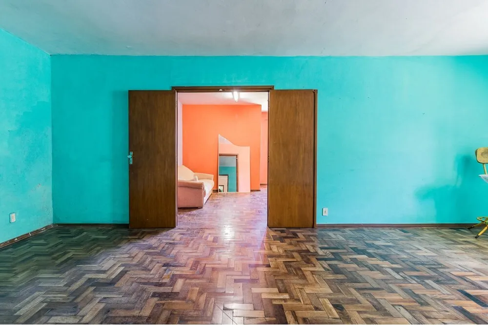 Casa para venda no bairro Partenon em Porto Alegre