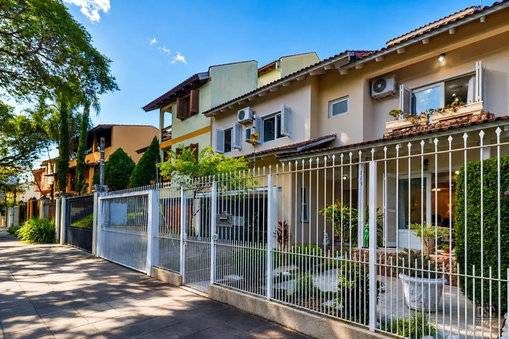 Casa para venda no bairro Jardim Itu em Porto Alegre