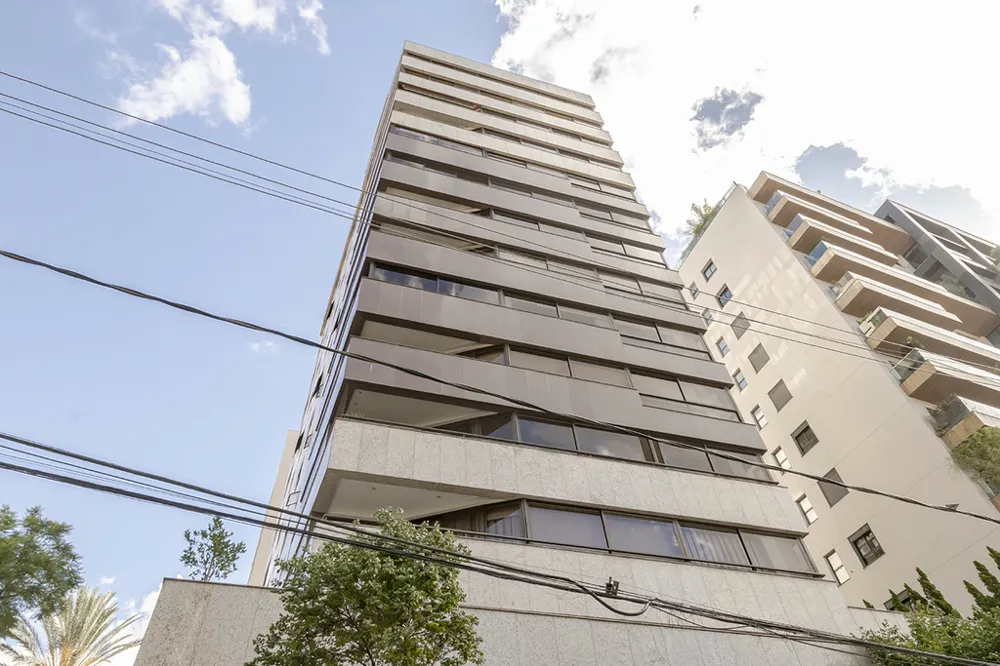 Triplex para venda no bairro Bela Vista em Porto Alegre