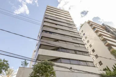 Triplex para venda no bairro Bela Vista em Porto Alegre