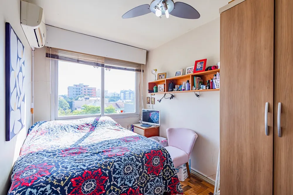 Apartamento para venda no bairro Vila Ipiranga em Porto Alegre